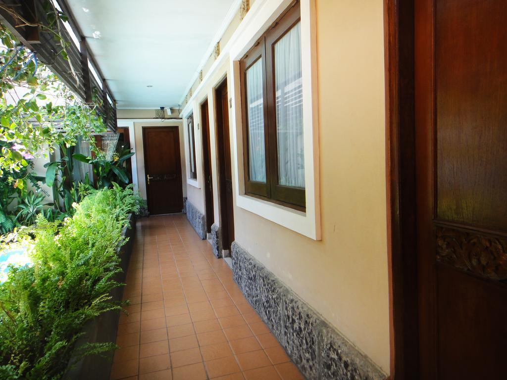 Balira Airport Hotel Кута Екстер'єр фото
